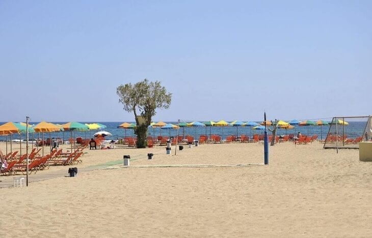 Słynna słoneczna plaża w Malii