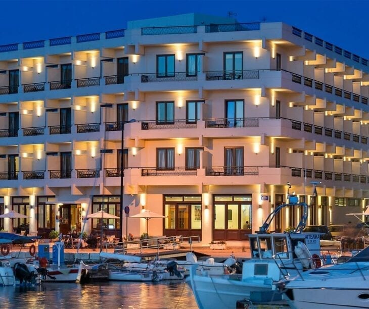 Widok z hotelu na Port Porto Veneziano w Chania