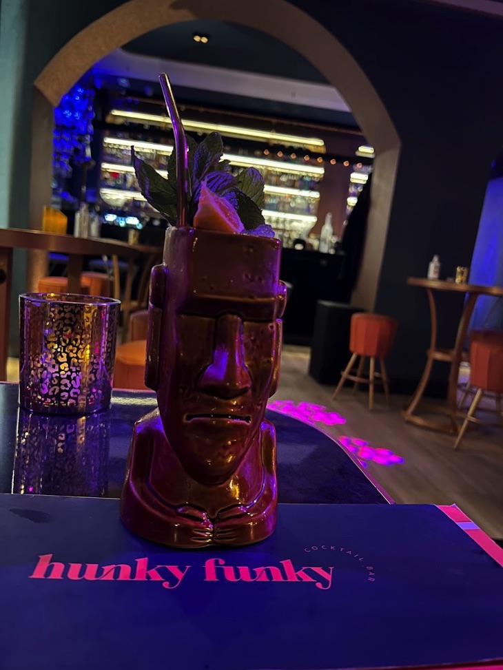 Hunky Funky Cocktail bar