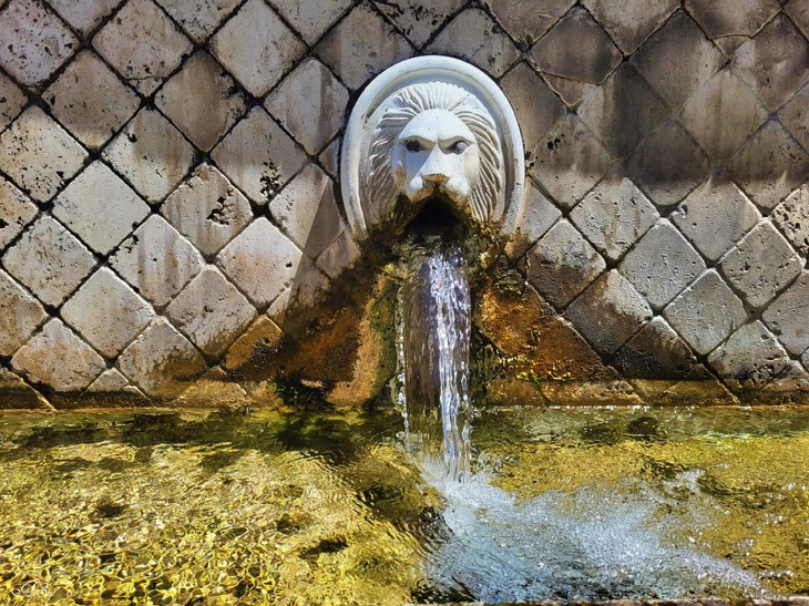 Lion Fountain in Spili