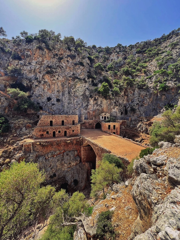 Katholiko Monastery