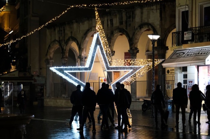 Strade decorate per Natale a Heraklion